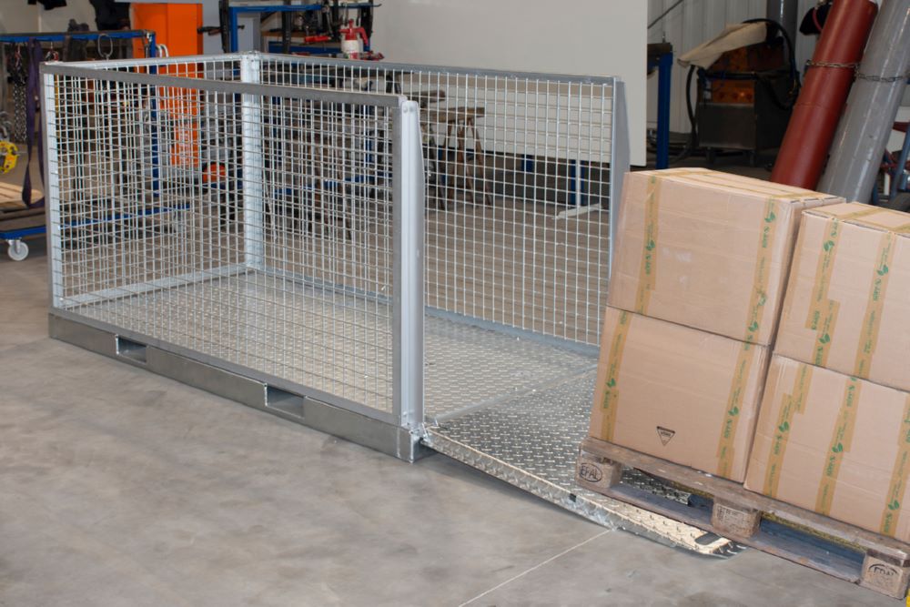 Produktbild Bauer Südlohn Material-Transport-Palette MTP 2000 feuerverzinkt B 2145 x H 1120 x L 1085 mm