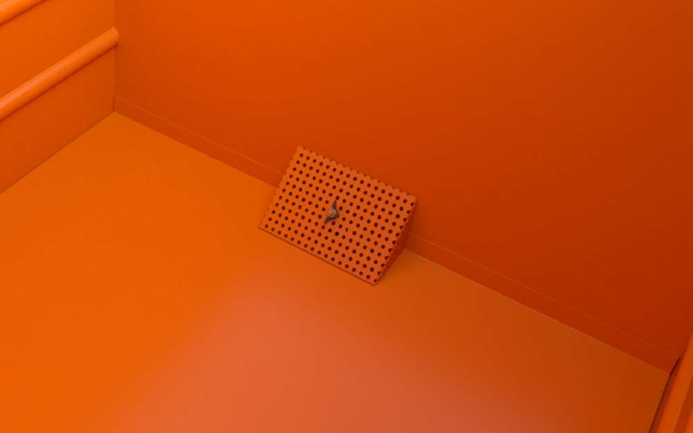 Produktbild Bauer Späne-Stapelkipper BSS 70 Öl und wasserdicht lackiert gelborange stapelbar bild 2