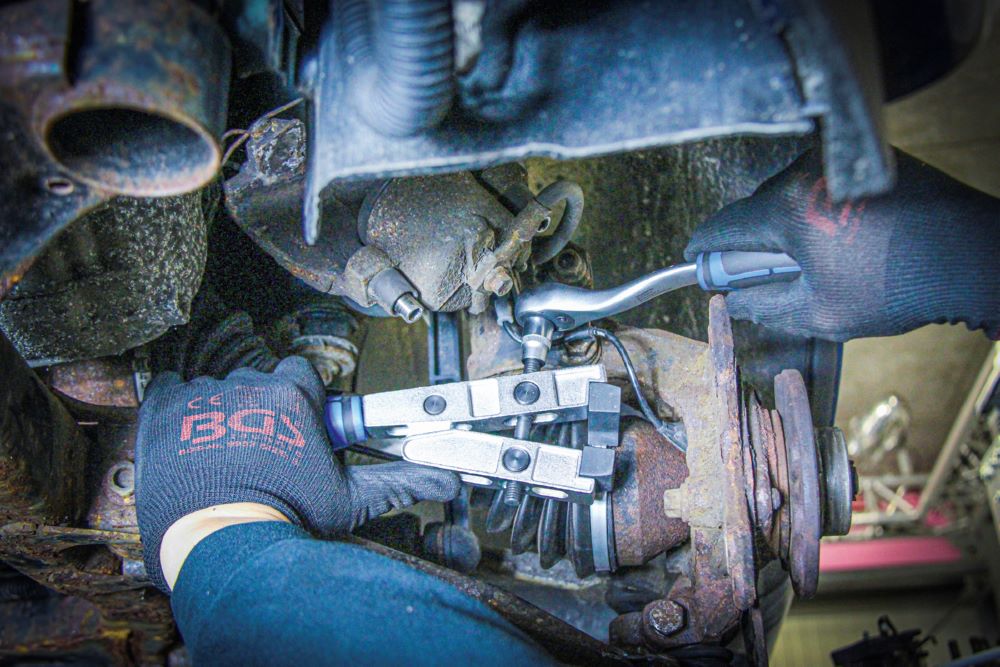 Produktbild BGS Achsmanschetten Klemmen Zange Drehmomentbetrieb 90 grad abgewinkelt bild 3