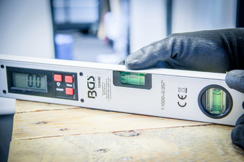 Produktbild BGS Digitaler LCD-Winkelmesser mit Wasserwaage 450 mm bild 9