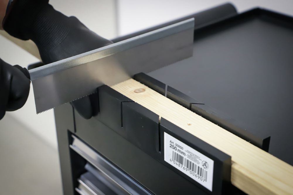 Produktbild Kunststoff Gehrungslade 245 x 65 x 48 mm mit Feinsäge bild 6