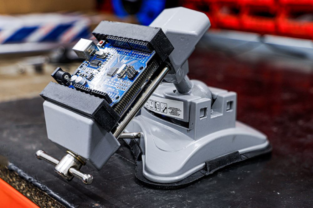 Produktbild BGS Diy Tisch Schraubstock schwenkbar Backen 70 mm mit Vakuum-Saugfuß bild 2