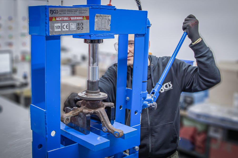Produktbild BGS Hydraulik Werkstattpresse 10 tonnen bild 2