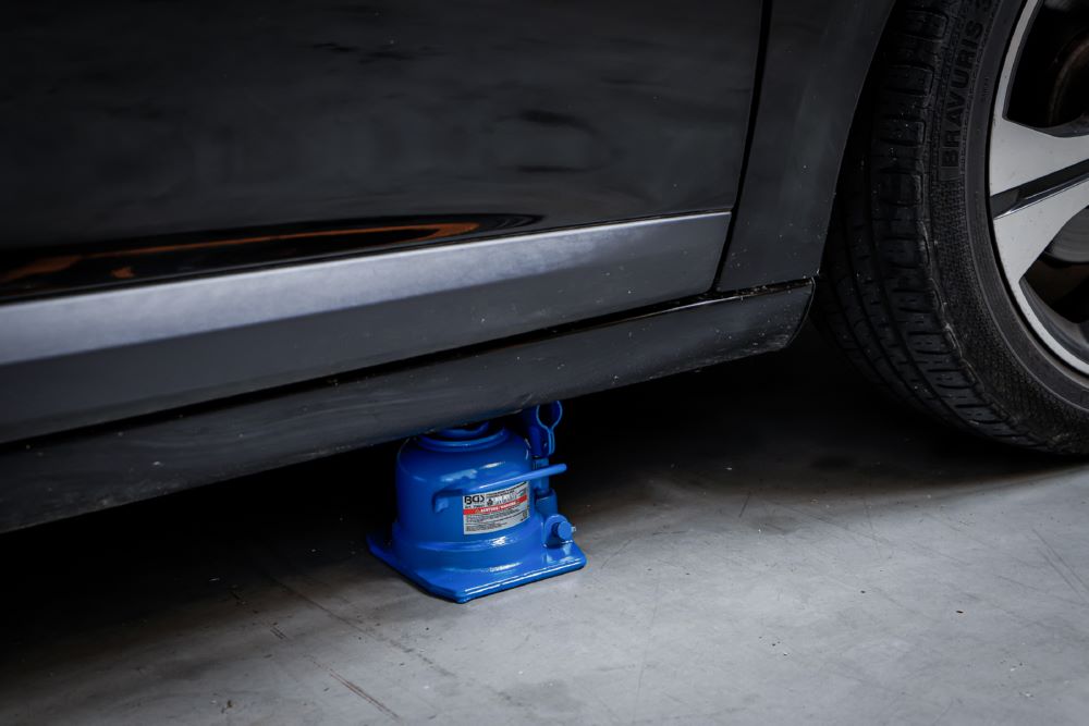 Produktbild BGS Hydraulischer Flaschen-Wagenheber extra flach 10 tonnen bild 2