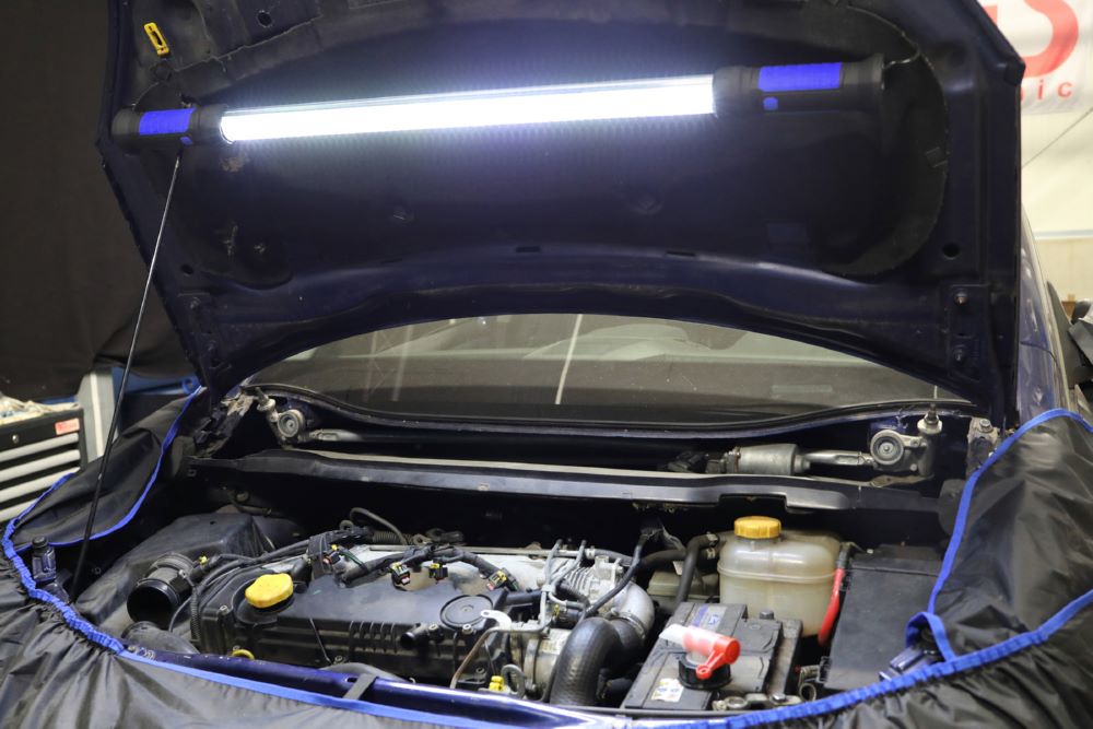 Produktbild LED Motorhauben Leuchte mit Akku bild 5