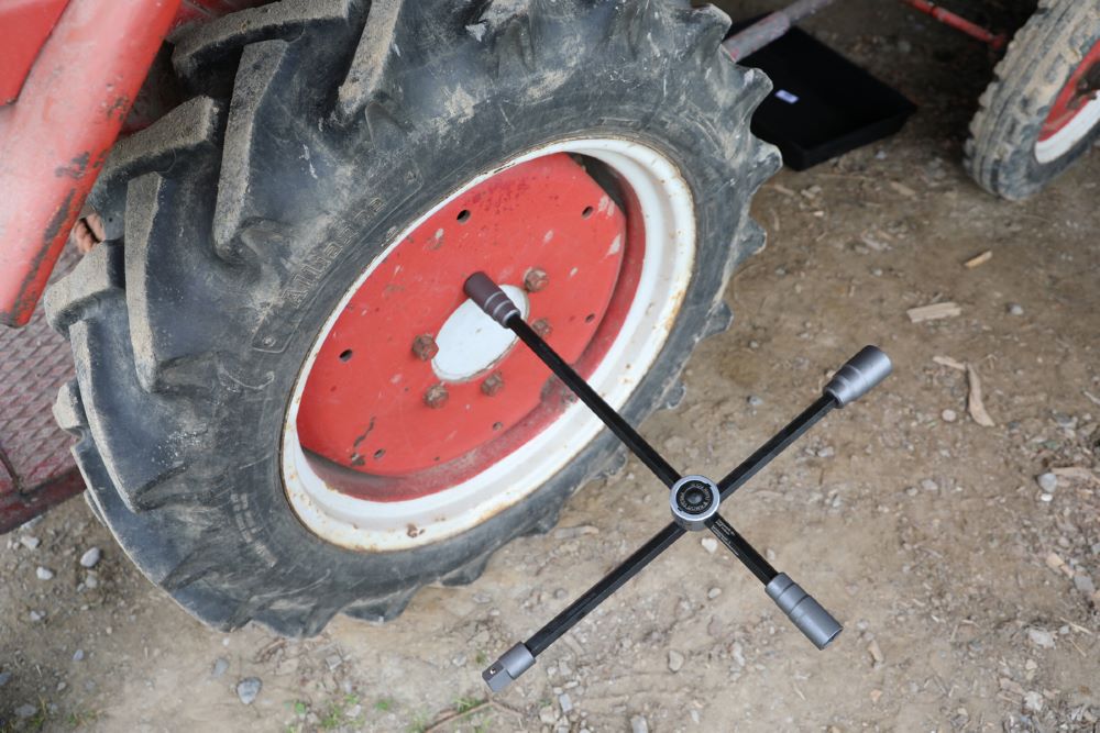 Produktbild BGS Lkw Radkreuz faltbar Vierkant 24 x 27 x 32 x 20 mm 3/4 Zoll bild 3