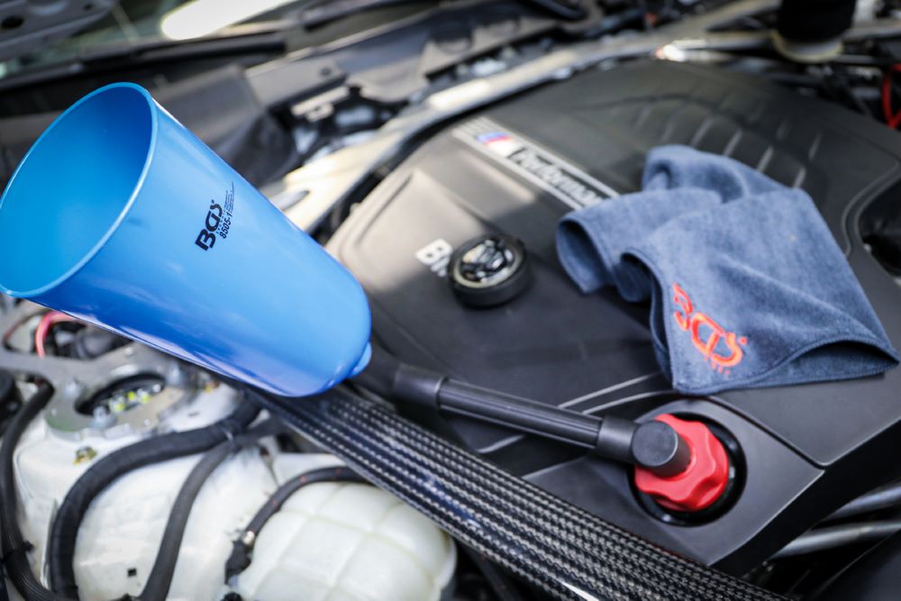 Produktbild Öl-Einfülltrichter Satz Kunststoffausführung 24 teilig bild 2