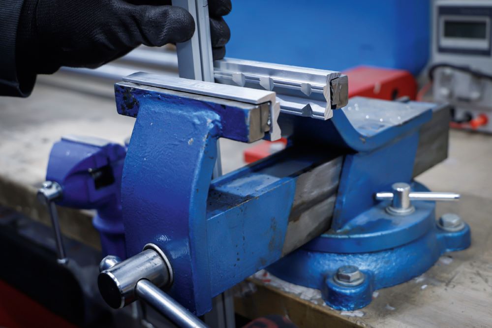 Produktbild BGS Schraubstock Schutzbacken Aluminium Breite 100 mm 2 teilig bild 2