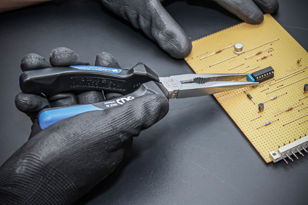 Produktbild BGS Telefonzange mit Schneide gerade 200 mm bild 4