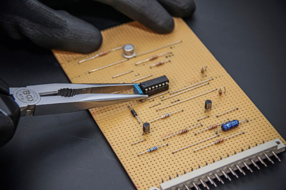 Produktbild BGS Telefonzange mit Schneide gerade 200 mm bild 5