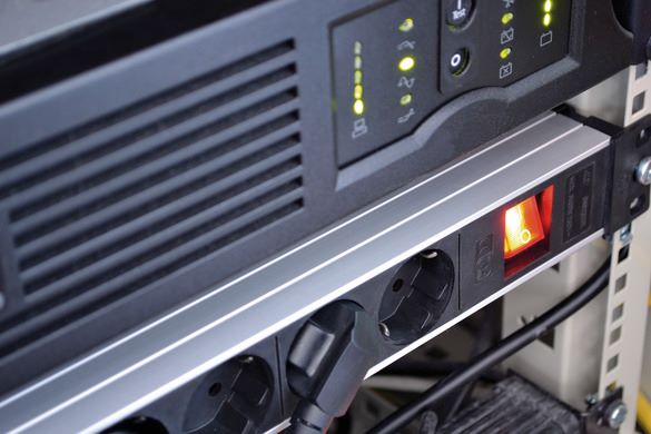 Produktbild Brennenstuhl Alu Line 19 Zoll Steckdosenleiste 8 fach bild 3