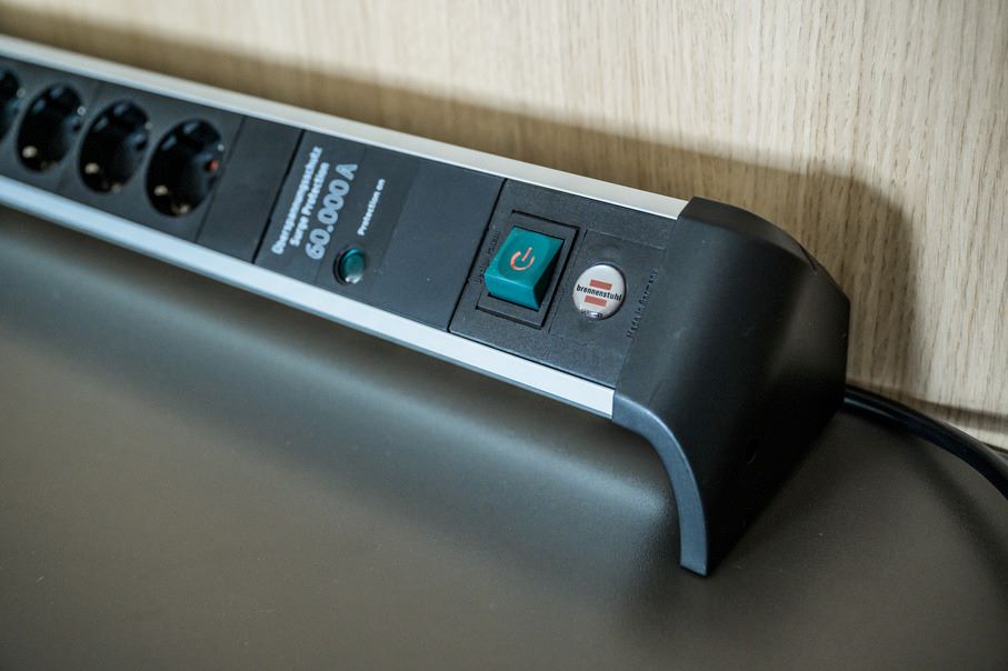 Produktbild Brennenstuhl Alu-Office-Line Steckdosenleiste 6-fach Überspannungsschutz Schalter 3 m Kabel bild 7