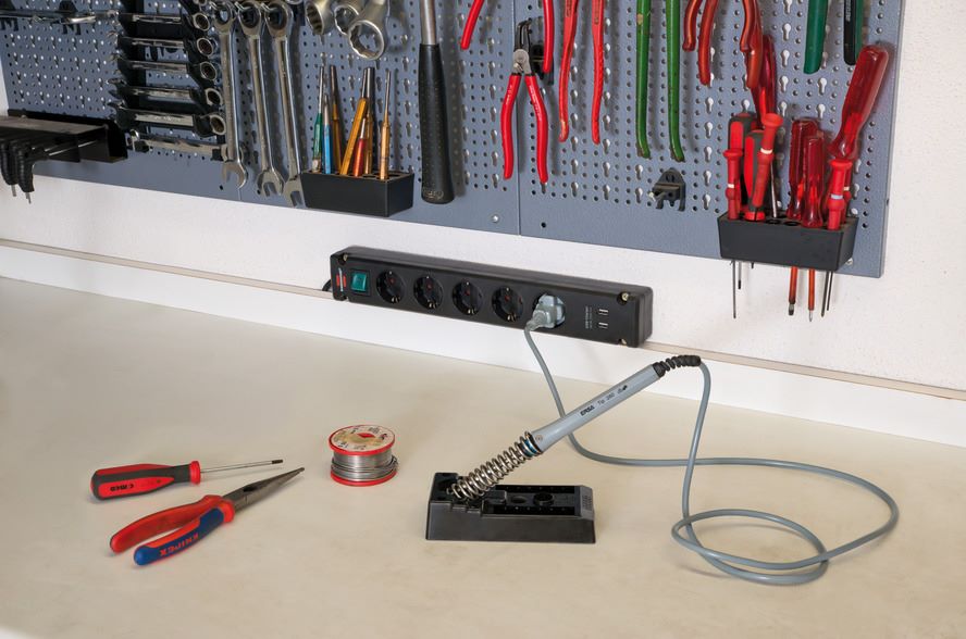 Produktbild Brennenstuhl Bremounta Steckdosenleiste 5 fach mit 2 USB Ladebuchsen Steckerleiste USB mit S bild 2