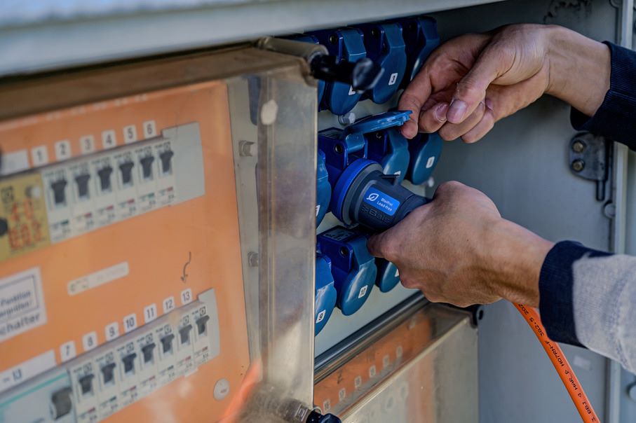 Produktbild Brennenstuhl Camping CEE-Verlängerungskabel 230V/16A Winkelkupplung 3 m bild 9