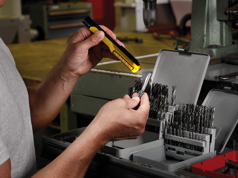 Produktbild Brennenstuhl LED Clipleuchte HL 100 Arbeitsleuchte Werkstattleuchte mit Magnet und Clip bild 6