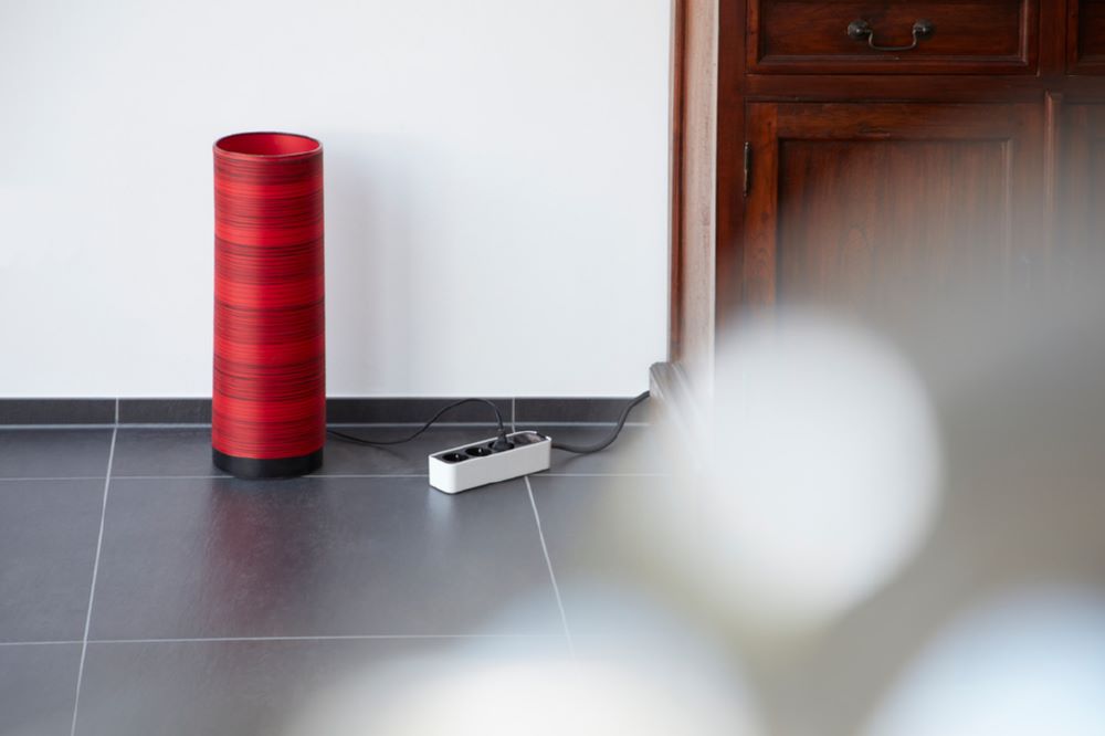 Produktbild Brennenstuhl Ecolor Steckdosenleiste 3 fach Steckerleiste mit Schalter und 1,5m Kabel bild 2