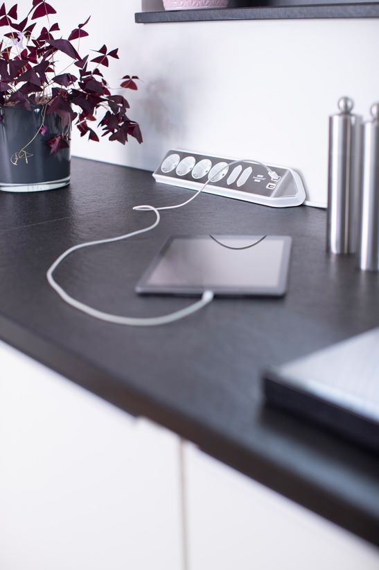 Produktbild Brennenstuhl Ecksteckdosenleiste 6-fach 4 x Schutzkontakt 2 x Euro-Steckdosen 2x USB bild 11