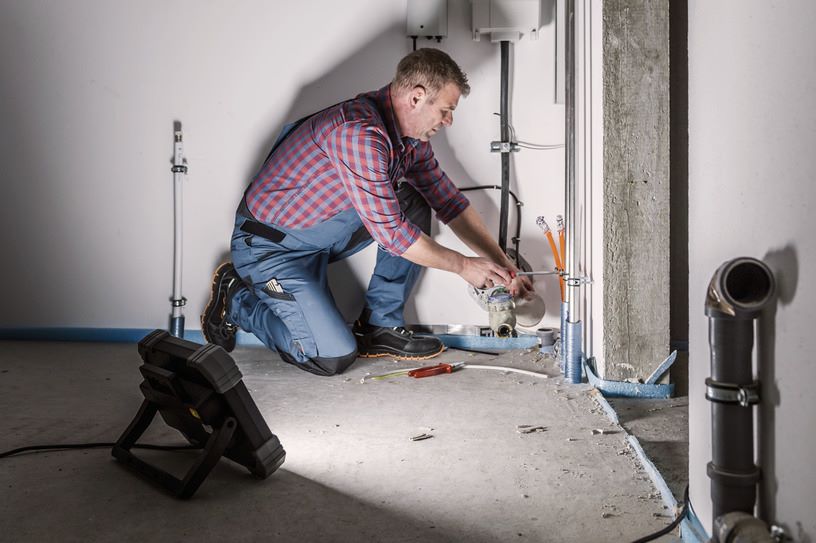 Produktbild Brennenstuhl LED Baustrahler 85 Watt DINORA 10050 mit Steckdose bild 16