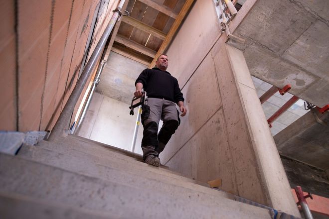 Produktbild Brennenstuhl Mobiler LED Akku Strahler 20 Watt EL 2000 MA IP54 bild 15