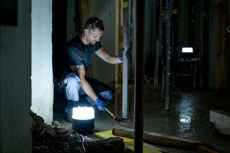 Produktbild Brennenstuhl Mobiler LED Akku Strahler 30 Watt 3000 Lumen bild 15