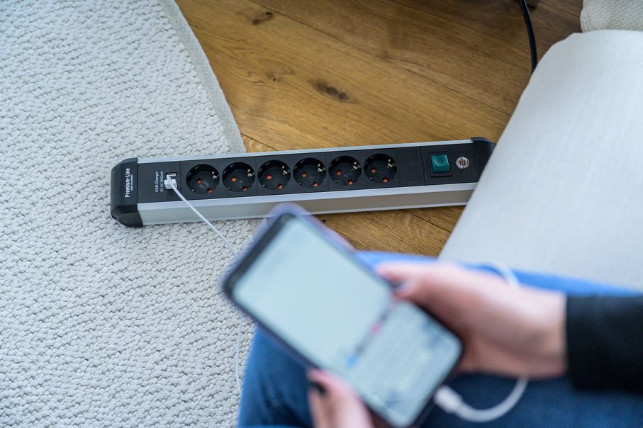 Produktbild Brennenstuhl Premium-Alu-Line Steckdosenleiste 6-fach USB/Mehrfachsteckdose 3 m Kabel bild 11