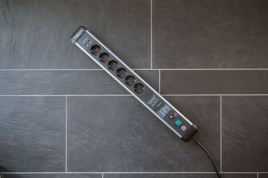 Produktbild Brennenstuhl Premium-Protect-Line Steckdosenleiste 6-fach mit USB und Überspannungsschutz 3 m bild 13