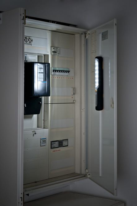 Produktbild Brennenstuhl Akku LED Taschenlampe mit Dynamo Schnelllademöglichkeit Handleuchte bild 10