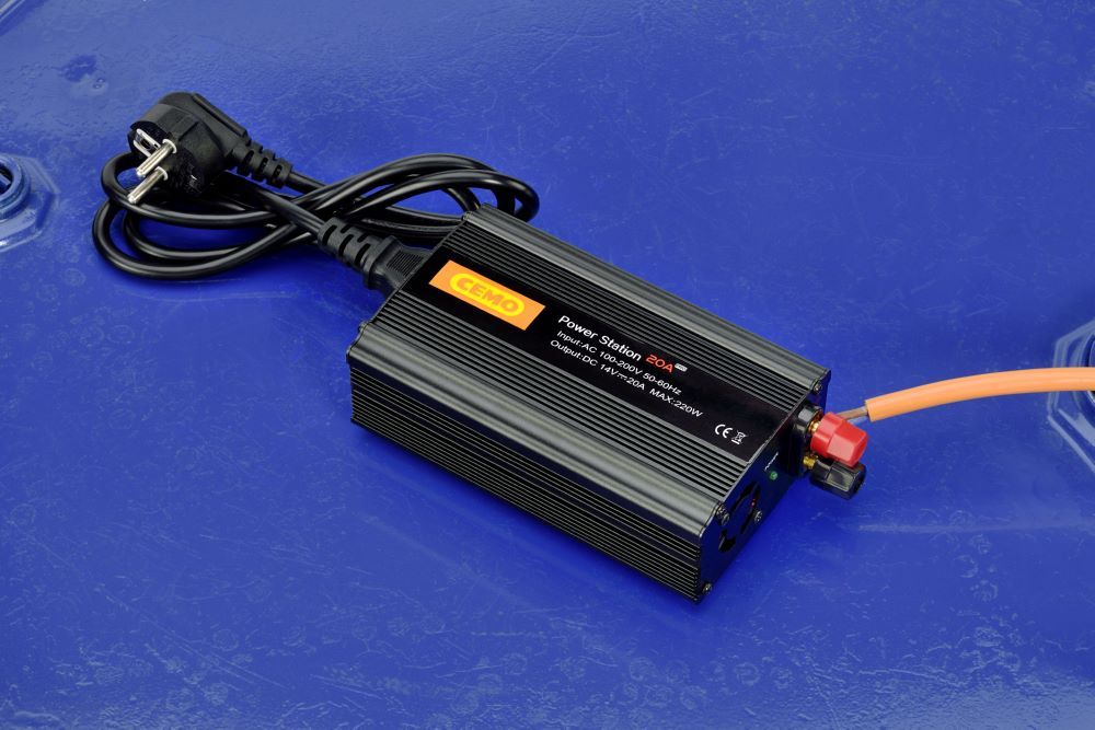 Produktbild Cemo Netzgerät 230 VAC 13,8 VDC 30 A