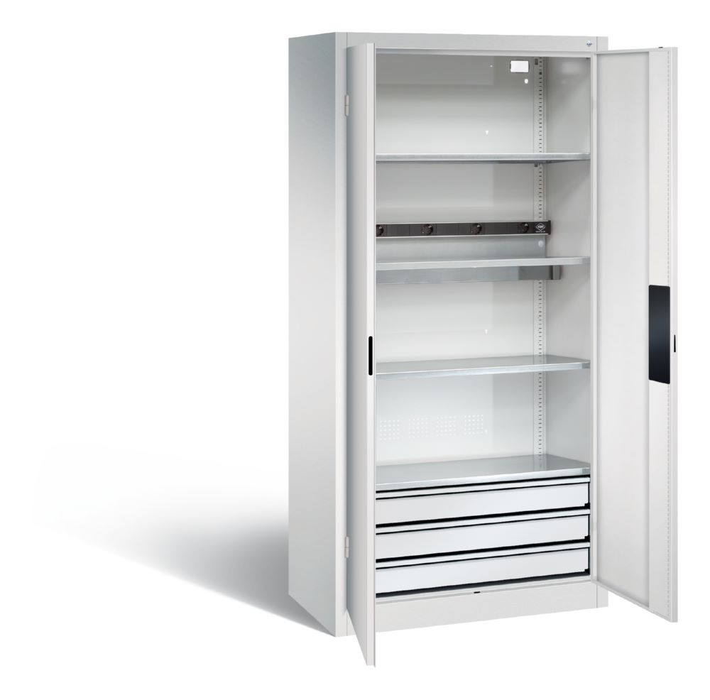 Produktbild C+P Akkuladeschrank Serie 89 H 1950 x B 930 x T 500 mm in lichtgrau