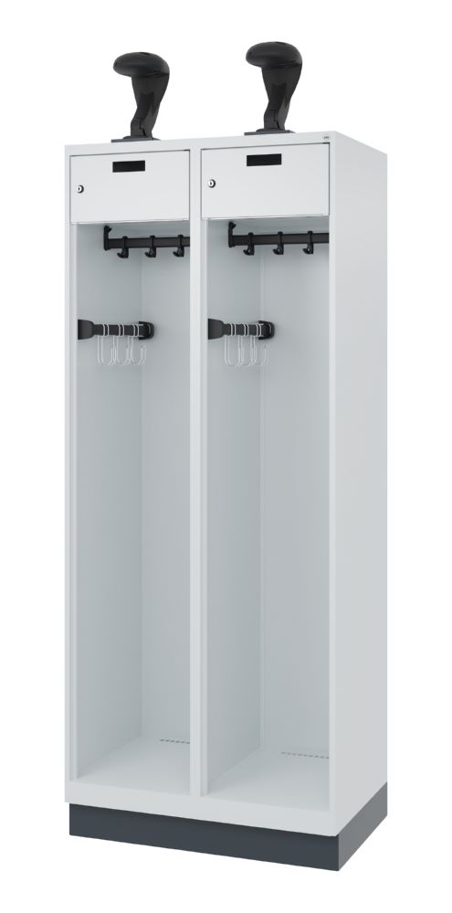 Produktbild C+P Feuerwehrspind Praktus 2 Abteile in lichtgrau 800 x 500 x 1850 mm