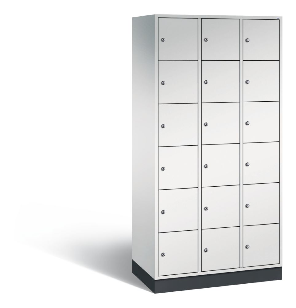 Produktbild C+P Schließfachschrank Intro 18 Fächer 1950 x 920 x 490 mm in lichtgrau