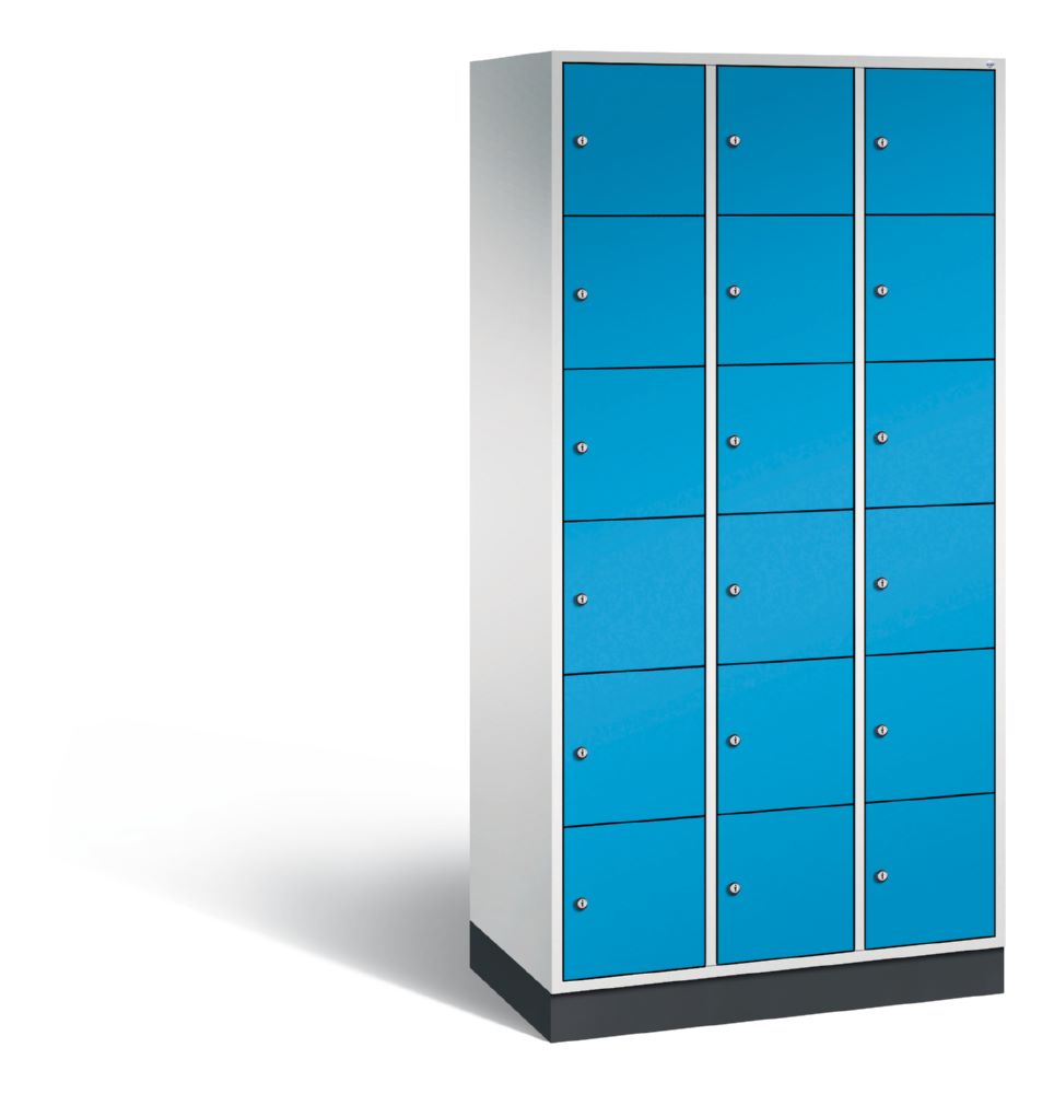 Produktbild C+P Schließfachschrank Intro 18 Fächer 1950 x 920 x 490 mm lichtgrau lichtblau