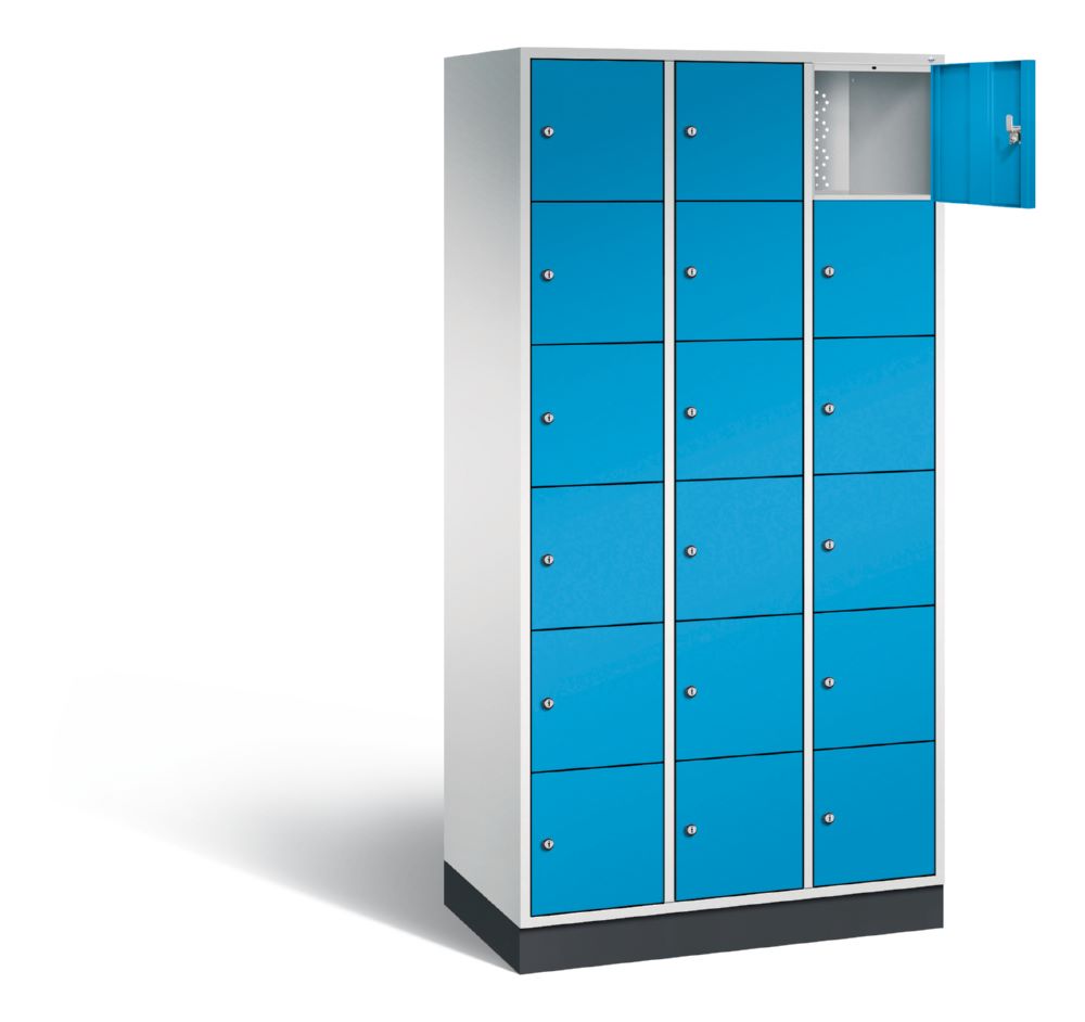 Produktbild C+P Schließfachschrank Intro 18 Fächer 1950 x 920 x 490 mm lichtgrau lichtblau bild 2