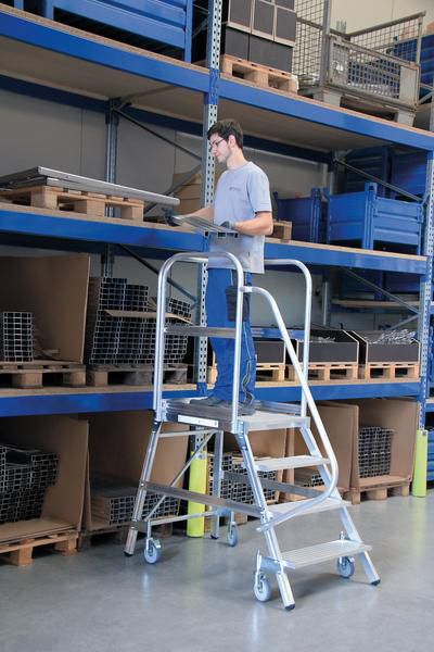 Produktbild Günzburger Alu Podestleiter mit 2 Stufen aus Aluminium geriffelt