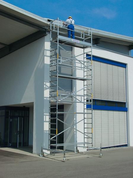 Produktbild Günzburger Rollgerüst Fahrbalken Plattform im 2 m Abstand AH 11,50 Meter