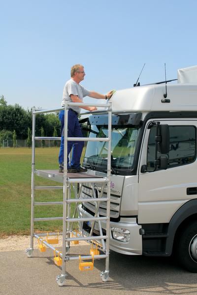 Produktbild Günzburger Klappgerüst mit Ausbaueinheit Arbeitshöhe 3,6 Meter 1350 mm x 1800 mm