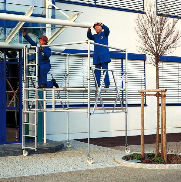 Produktbild Günzburger Klappgerüst mit Dreifach Plattform 3,7 Meter Arbeitshöhe