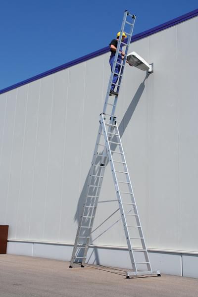 Produktbild Günzburger Aluminium Mehrzweckleiter Stabile mit Nivello Traverse 3 x 14 Sprossen