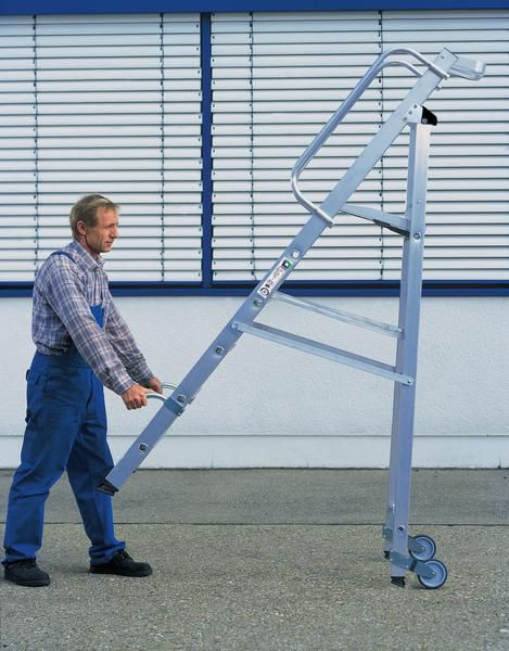 Produktbild Günzburger Aluminium Stehleiter mit Rollen und Griff 9 Stufen