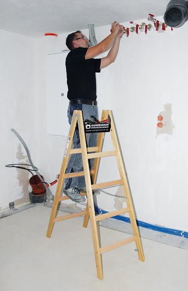 Produktbild Günzburger Holz Stehleiter beidseitig begehbar 2 x 10 Sprossen