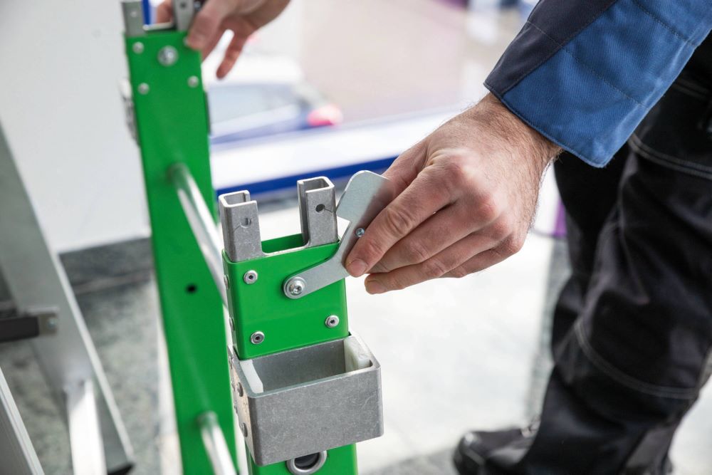 Produktbild Günzburger Plattformleiter steckbar mit klappbaren Griffen Aluminium bild 3