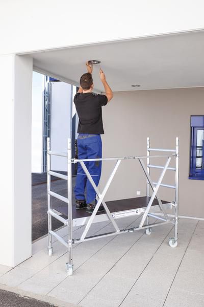 Produktbild Günzburger Klappgerüst türengängig mit 3 Meter Arbeitshöhe 1350 mm x 1800 mm bild 2