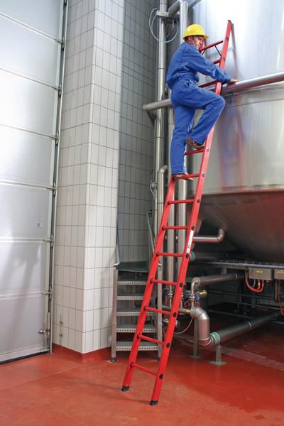 Produktbild Günzburger Vollkunststoff Anlegeleiter mit Standtraverse 14 Sprossen