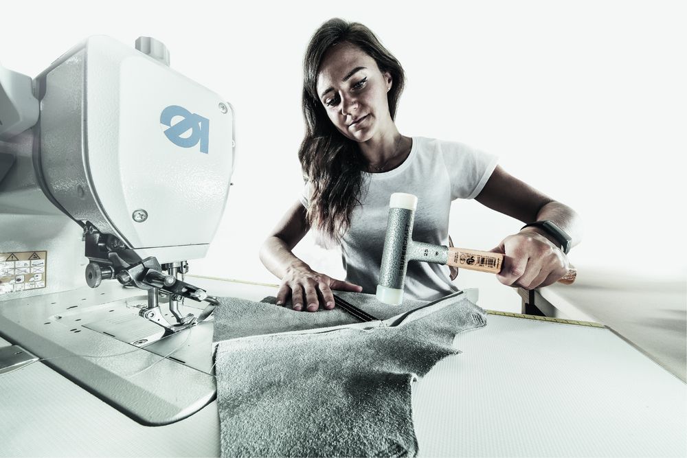 Produktbild SUPERCRAFT-Schonhammer, mit schwingungsdämpfendem, ergonomisch geformtem und lackiertem Hickorystiel | D=25 mm | 3366.025 bild 6