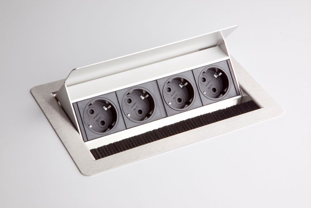 Produktbild Hammerbacher Steckdosenleiste 4 VDE Steckdosen mit Fräsung