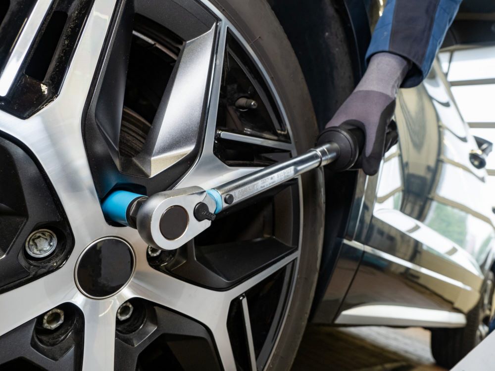 Produktbild Hazet Drehmomentschlüssel mit DAkkS Kalibrierschein 6121-1CTCAL 1/2 Zoll 435 mm bild 6