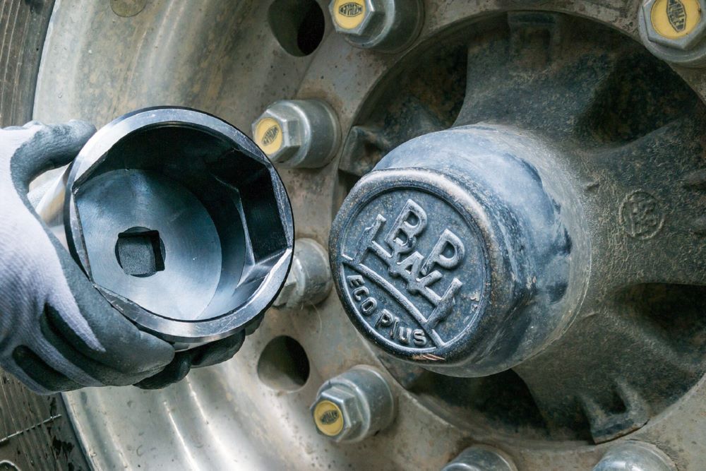 Produktbild Hazet Nkw Radkapselschlüssel 4937-110 mit 1 Zoll Vierkant 95 mm bild 2