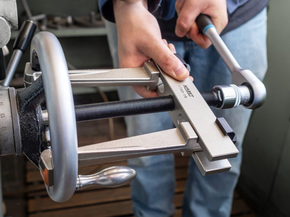 Produktbild Hazet Schnellspann Abzieher Spannbereich 185 mm 2 armig 1750-19 227 mm bild 5