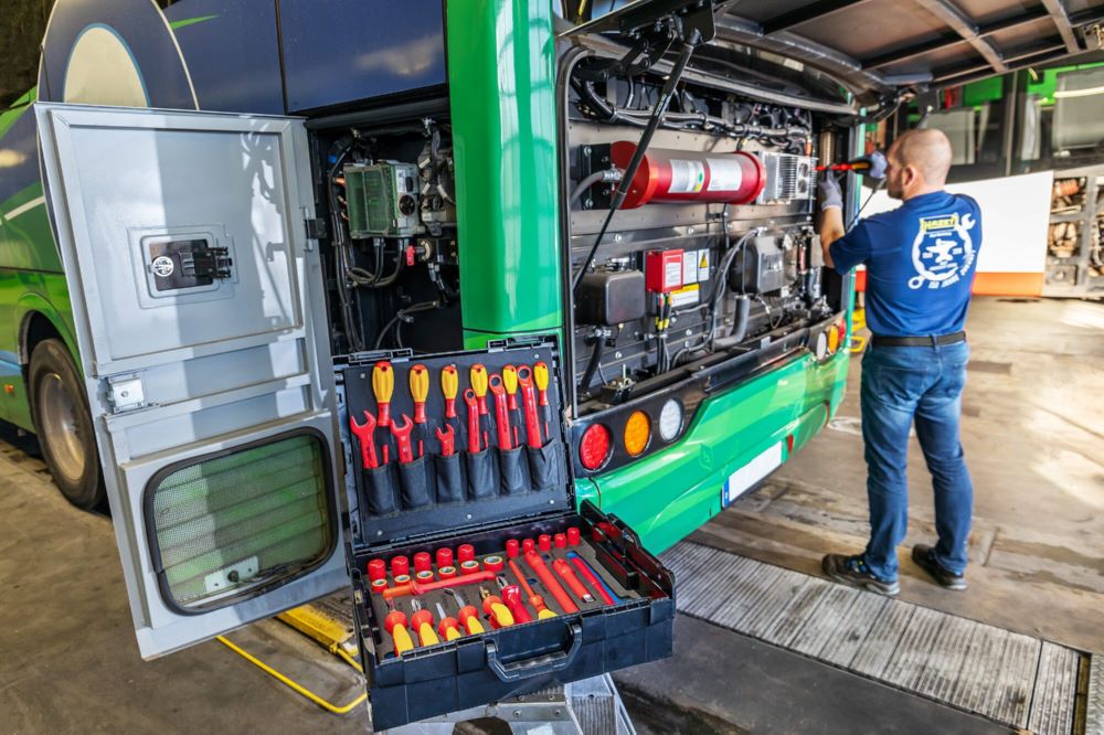 Produktbild Hazet Werkzeug Satz schutzisoliert 150/39 1/2 Zoll Vierkant Außen Sechskant bild 2