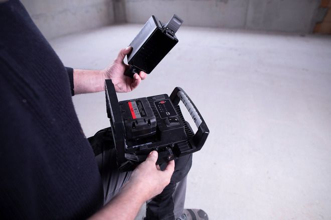 Produktbild Brennenstuhl Multi Battery LED Akku Strahler 4000 MA - Akkutausch 1 bild 5